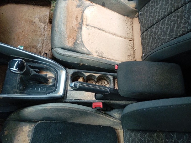 Recambio de consola central para audi a1 sportback (gba) 30 tfsi referencia OEM IAM   