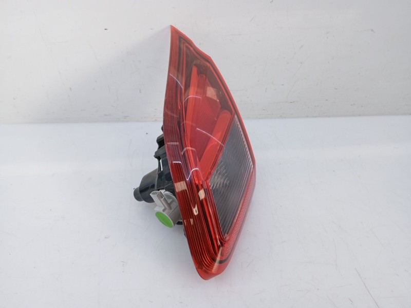 Recambio de piloto trasero derecho porton para opel corsa e selective referencia OEM IAM 13428452 46003466 E2-B6-59-2