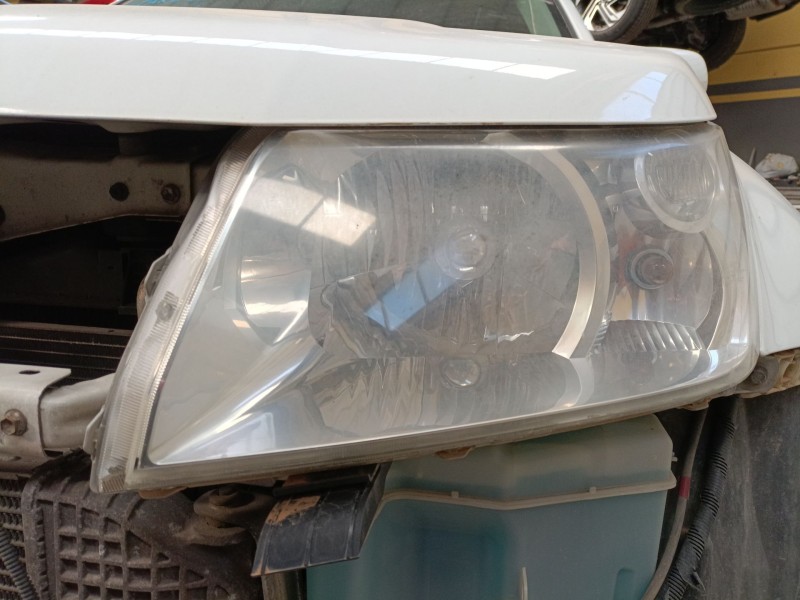Recambio de faro izquierdo para suzuki grand vitara ii (jt, te, td) 1.9 ddis a las 4 ruedas (jt419, td44, jb419wd, jb419xd) refe