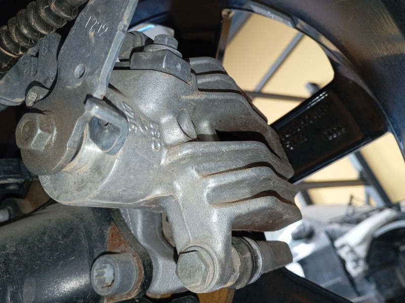 Recambio de pinza freno trasera derecha para audi a1 sportback (gba) 30 tfsi referencia OEM IAM   