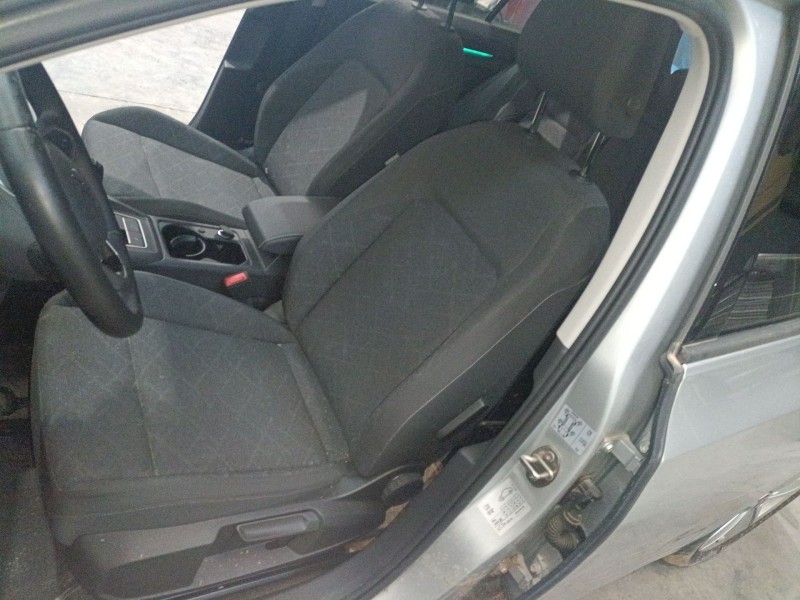 volkswagen golf viii (cd1, da1) del año 2023