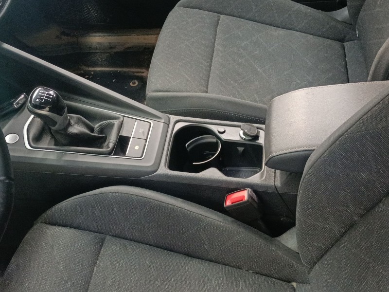 Recambio de consola central para volkswagen golf viii (cd1, da1) 1.0 tsi referencia OEM IAM   