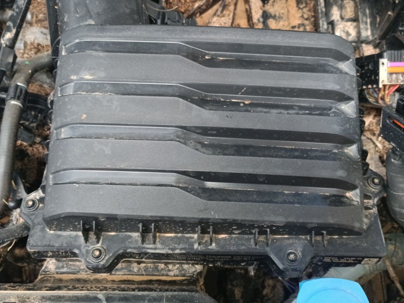 Recambio de filtro aire para volkswagen golf viii (cd1, da1) 1.0 tsi referencia OEM IAM   