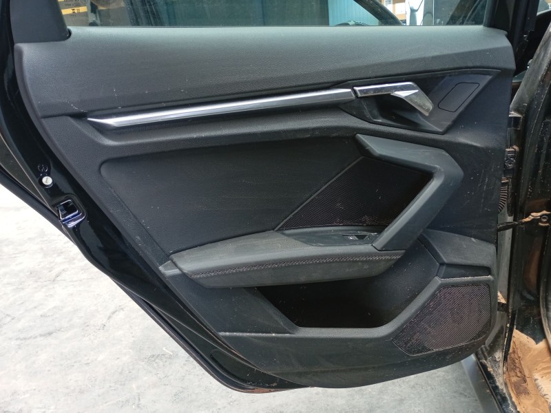 Recambio de guarnecido puerta trasera izquierda para audi a3 sportback (8ya, 8yf) 35 tdi referencia OEM IAM   