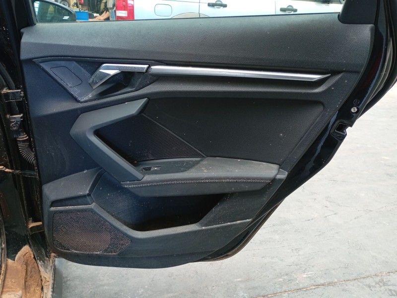 Recambio de guarnecido puerta trasera derecha para audi a3 sportback (8ya, 8yf) 35 tdi referencia OEM IAM   