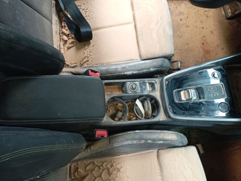 Recambio de consola central para audi a3 sportback (8ya, 8yf) 35 tdi referencia OEM IAM   