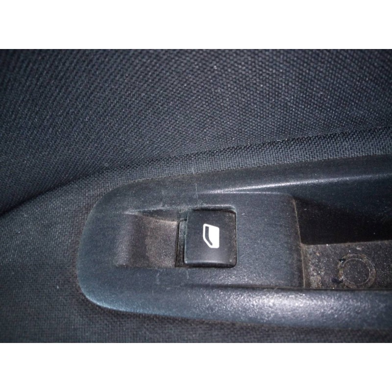 Recambio de mando elevalunas trasero derecho para peugeot 308 sw active referencia OEM IAM   