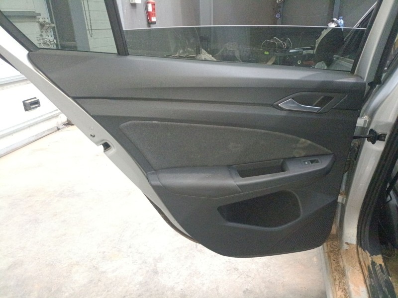 Recambio de guarnecido puerta trasera izquierda para volkswagen golf viii (cd1, da1) 1.0 tsi referencia OEM IAM   