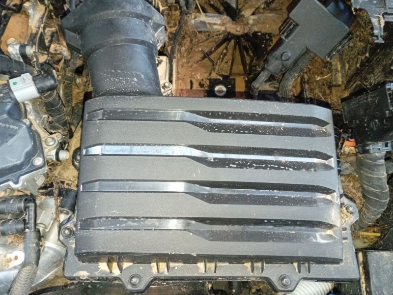 Recambio de filtro aire para audi a3 sportback (8ya, 8yf) 35 tdi referencia OEM IAM   