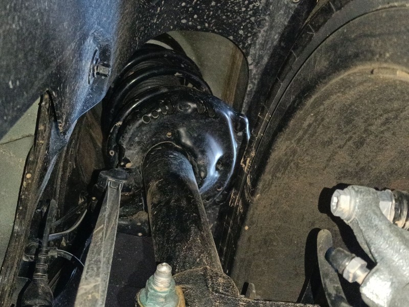 Recambio de amortiguador delantero izquierdo para audi a3 sportback (8ya, 8yf) 35 tdi referencia OEM IAM   