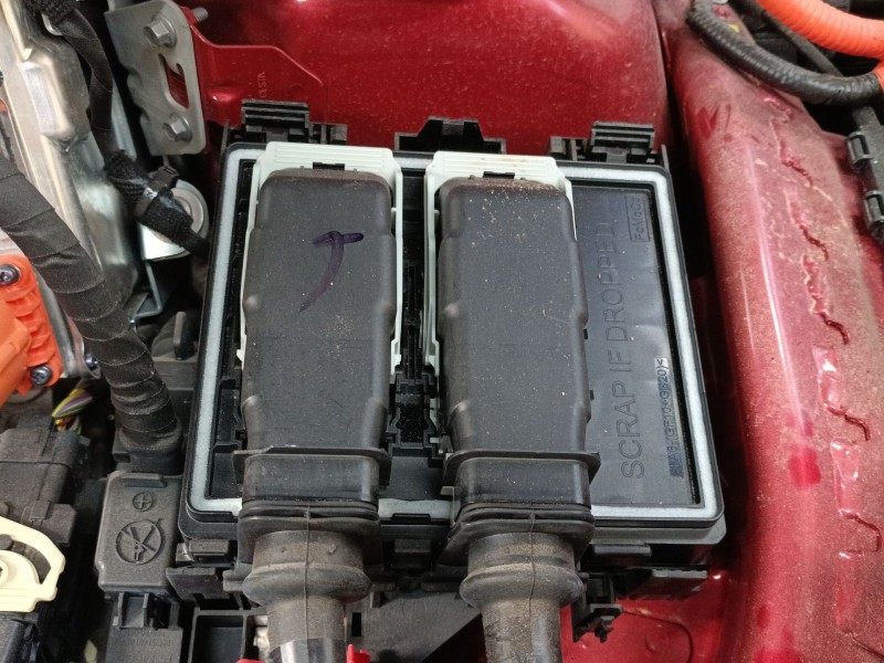 Recambio de caja reles / fusibles para ford kuga iii (dfk) 2.5 duratec plug-in-hybrid referencia OEM IAM   