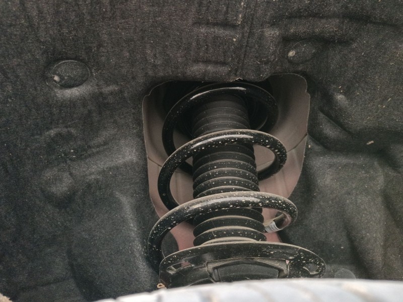 Recambio de amortiguador delantero izquierdo para ford kuga iii (dfk) 2.5 duratec plug-in-hybrid referencia OEM IAM   