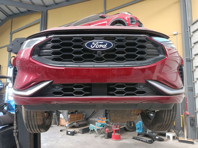 Recambio de paragolpes delantero para ford kuga iii (dfk) 2.5 duratec plug-in-hybrid referencia OEM IAM   