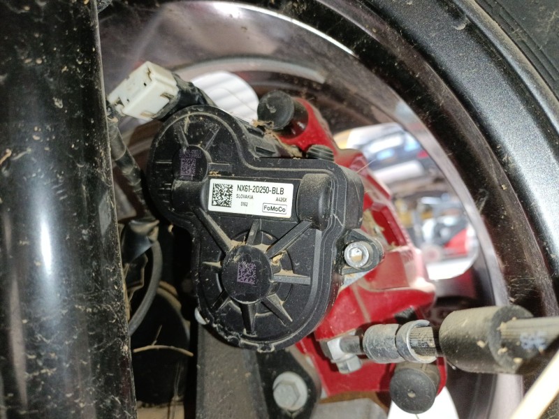 Recambio de pinza freno trasera derecha para ford kuga iii (dfk) 2.5 duratec plug-in-hybrid referencia OEM IAM NX61-2D250-BLB  