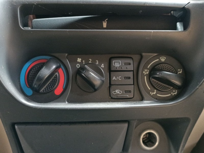 Recambio de mando calefaccion / aire acondicionado para nissan terrano ii (r20) 2.7 td 4wd referencia OEM IAM   