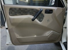 Recambio de guarnecido puerta delantera izquierda para nissan terrano ii (r20) 2.7 td 4wd referencia OEM IAM   