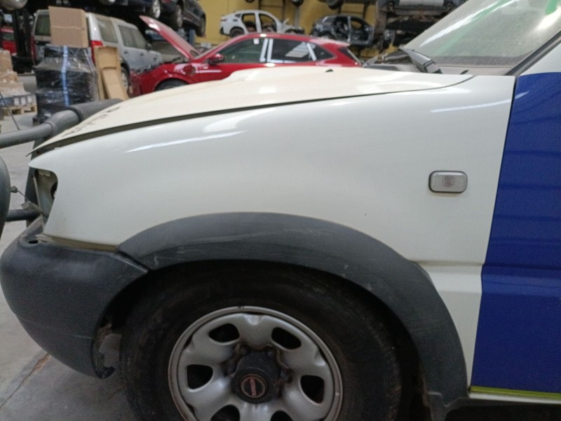 Recambio de aleta delantera izquierda para nissan terrano ii (r20) 2.7 td 4wd referencia OEM IAM   