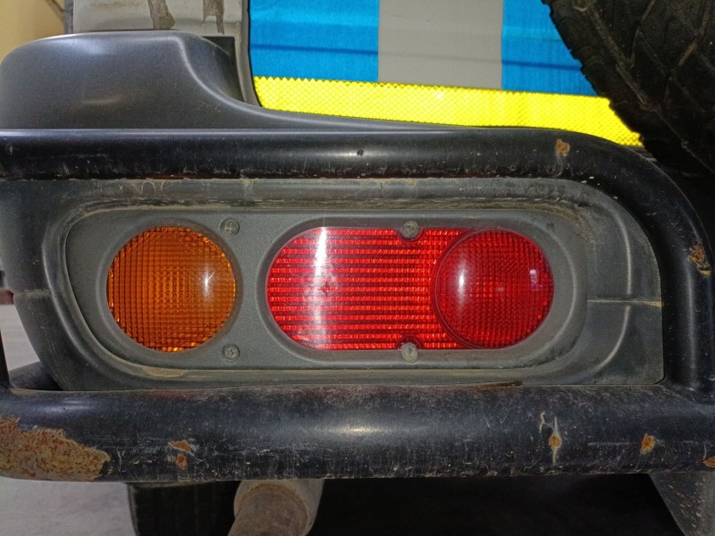 Recambio de piloto trasero izquierdo paragolpes para nissan terrano ii (r20) 2.7 td 4wd referencia OEM IAM   