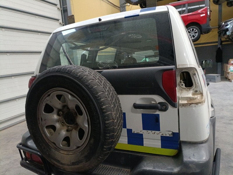 Recambio de porton trasero para nissan terrano ii (r20) 2.7 td 4wd referencia OEM IAM   