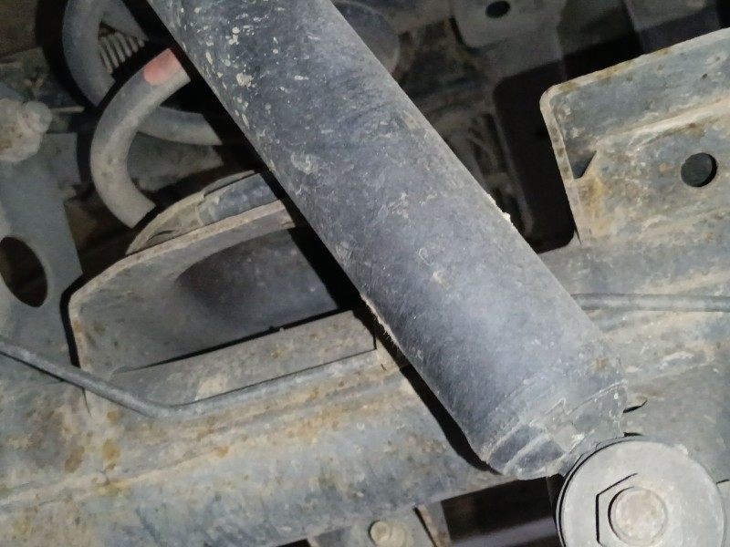 Recambio de amortiguador trasero derecho para nissan terrano ii (r20) 2.7 td 4wd referencia OEM IAM   