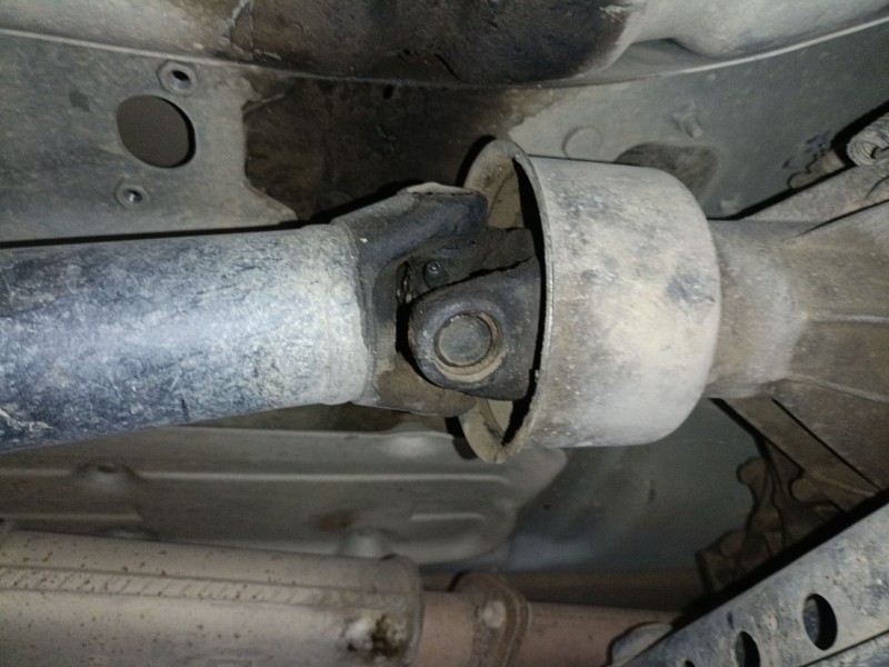 Recambio de transmision central para nissan terrano ii (r20) 2.7 td 4wd referencia OEM IAM   