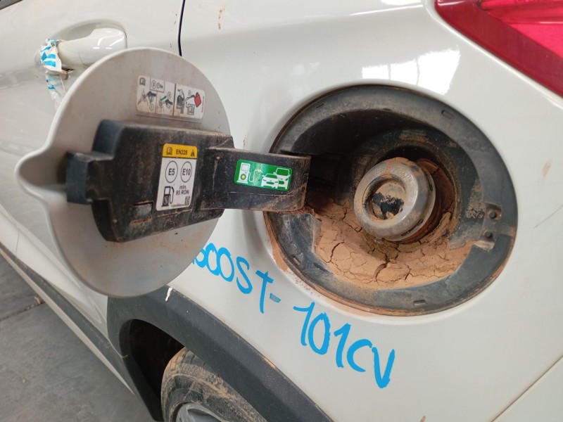 Recambio de tapa exterior combustible para ford fiesta vii (hj, hf) 1.0 ecoboost active referencia OEM IAM   