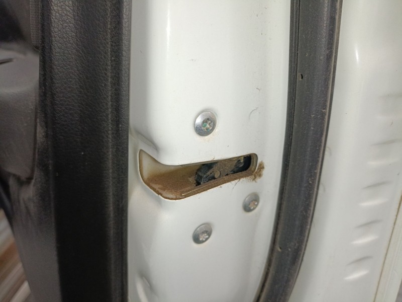 Recambio de cerradura puerta delantera derecha para mitsubishi l200 / triton (kj_, kk_, kl_) 2.4 di-d 4wd (kj0t) referencia OEM 