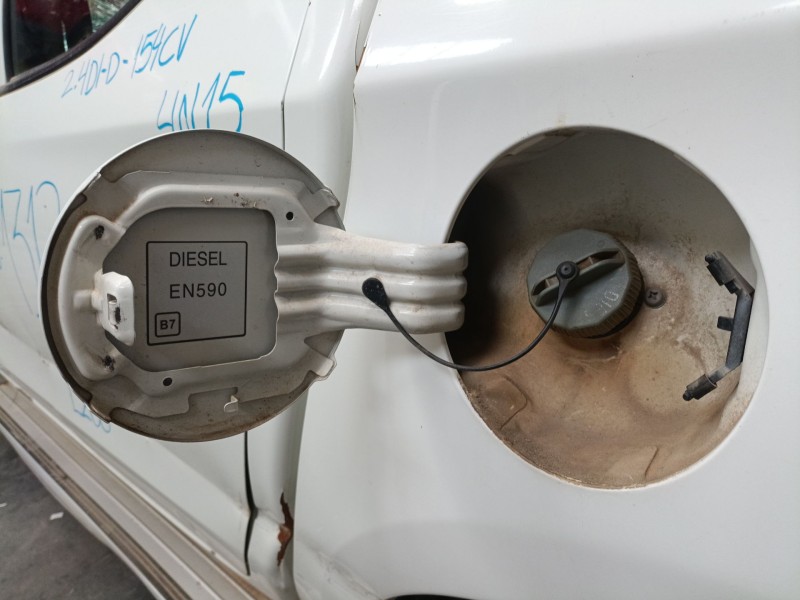 Recambio de tapa exterior combustible para mitsubishi l200 / triton (kj_, kk_, kl_) 2.4 di-d 4wd (kj0t) referencia OEM IAM   