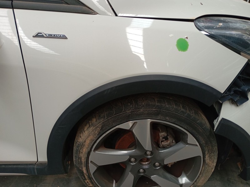 Recambio de aleta delantera derecha para ford fiesta vii (hj, hf) 1.0 ecoboost active referencia OEM IAM   