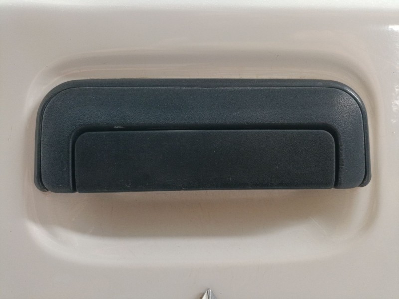 Recambio de maneta exterior porton para mitsubishi l200 / triton (kj_, kk_, kl_) 2.4 di-d 4wd (kj0t) referencia OEM IAM   