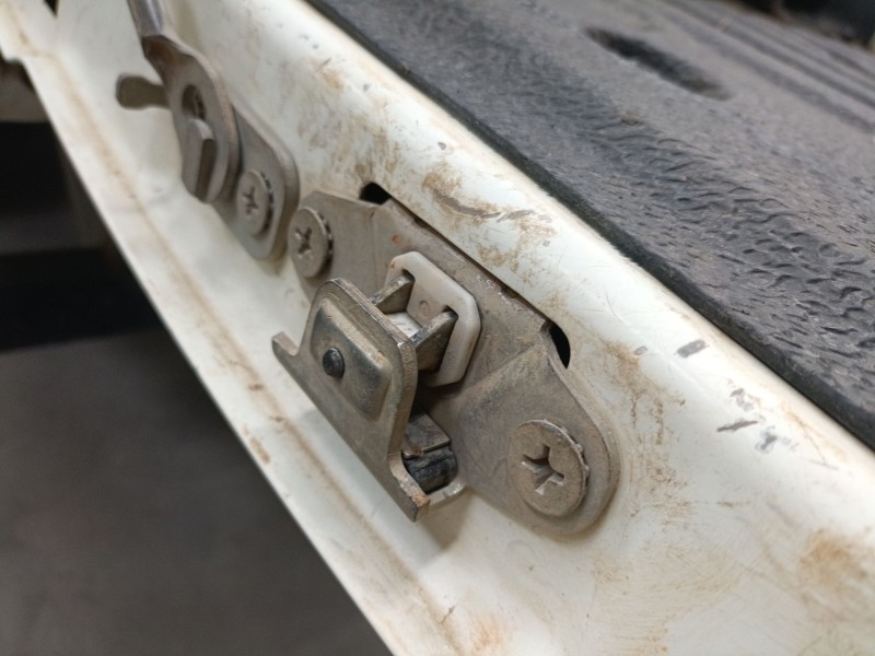 Recambio de cerradura maletero / porton para mitsubishi l200 / triton (kj_, kk_, kl_) 2.4 di-d 4wd (kj0t) referencia OEM IAM   