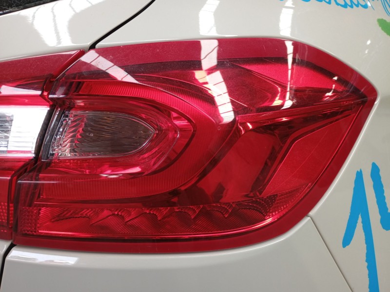 Recambio de piloto trasero derecho para ford fiesta vii (hj, hf) 1.0 ecoboost active referencia OEM IAM   