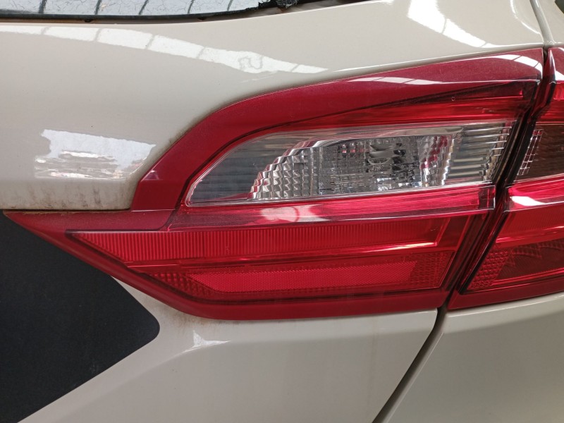 Recambio de piloto trasero derecho porton para ford fiesta vii (hj, hf) 1.0 ecoboost active referencia OEM IAM   