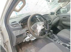 Recambio de salpicadero para mitsubishi l200 / triton (kj_, kk_, kl_) 2.4 di-d 4wd (kj0t) referencia OEM IAM   