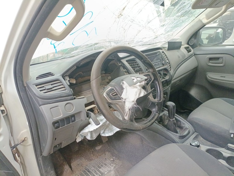 Recambio de salpicadero para mitsubishi l200 / triton (kj_, kk_, kl_) 2.4 di-d 4wd (kj0t) referencia OEM IAM   