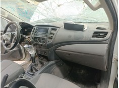 Recambio de salpicadero para mitsubishi l200 / triton (kj_, kk_, kl_) 2.4 di-d 4wd (kj0t) referencia OEM IAM    2