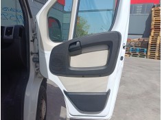 GUARNECIDO PUERTA DELANTERA DERECHA 