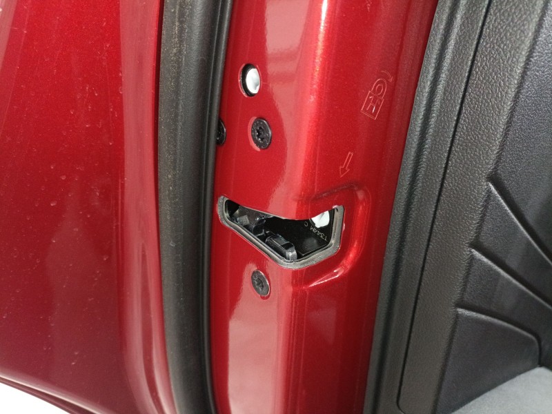 Recambio de cerradura puerta trasera izquierda para ford kuga iii (dfk) 2.5 duratec plug-in-hybrid referencia OEM IAM   