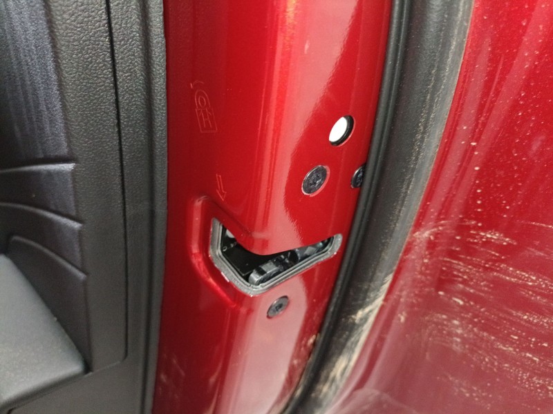 Recambio de cerradura puerta trasera derecha para ford kuga iii (dfk) 2.5 duratec plug-in-hybrid referencia OEM IAM   