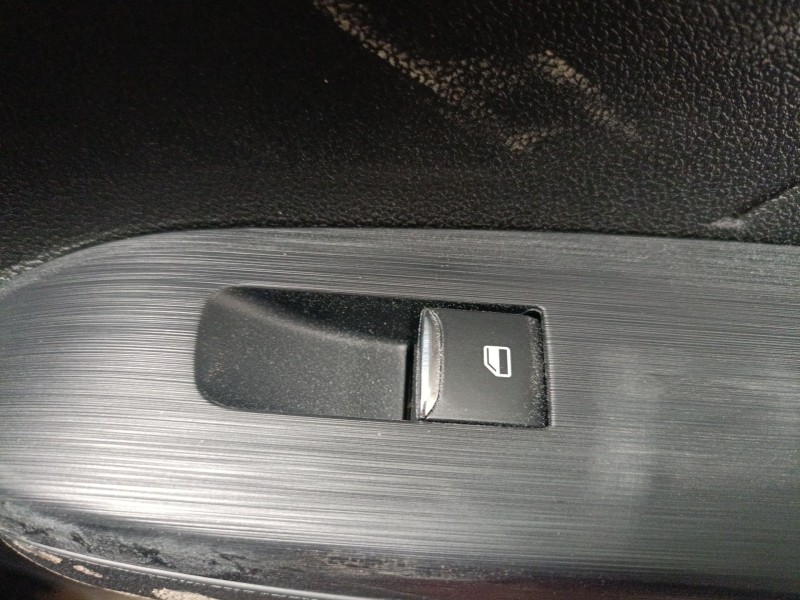 Recambio de mando elevalunas trasero derecho para ford kuga iii (dfk) 2.5 duratec plug-in-hybrid referencia OEM IAM   