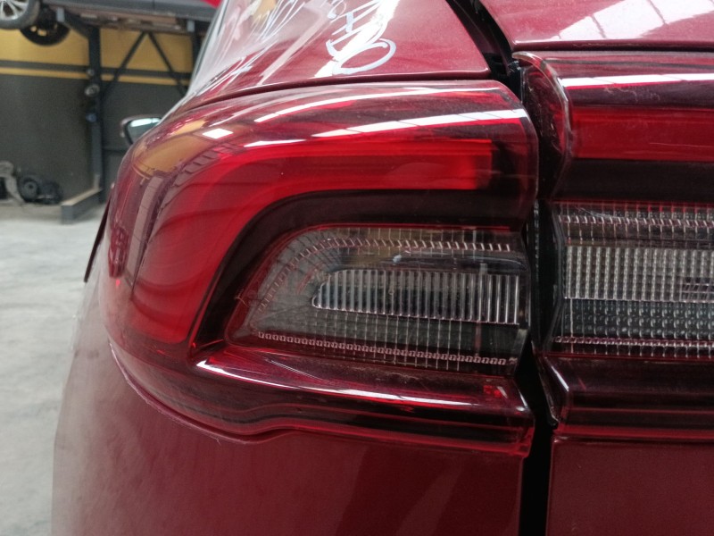 Recambio de piloto trasero izquierdo para ford kuga iii (dfk) 2.5 duratec plug-in-hybrid referencia OEM IAM   