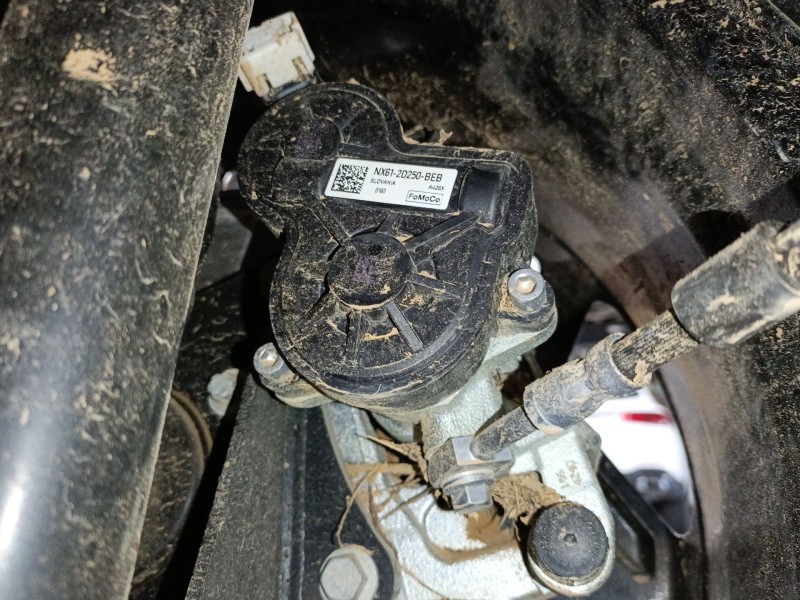 Recambio de pinza freno trasera derecha para ford kuga iii (dfk) 2.5 duratec plug-in-hybrid referencia OEM IAM NX612D250BEB  