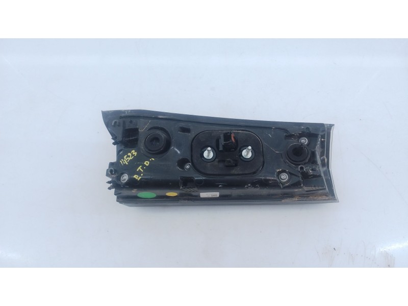 Recambio de piloto trasero derecho porton para peugeot 2008 ii (ud_, us_, uy_, uj_, ur_, uc_) 1.5 bluehdi 130 referencia OEM IAM