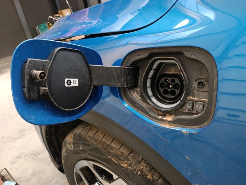 Recambio de tapa exterior combustible para ford kuga iii (dfk) 2.5 duratec plug-in-hybrid referencia OEM IAM   