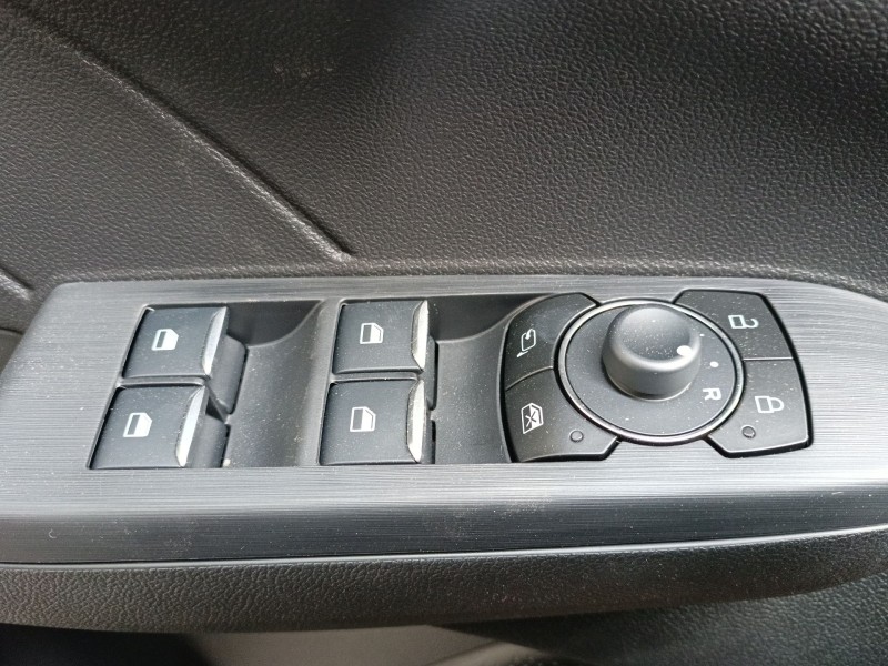 Recambio de mando elevalunas delantero izquierdo para ford kuga iii (dfk) 2.5 duratec plug-in-hybrid referencia OEM IAM   