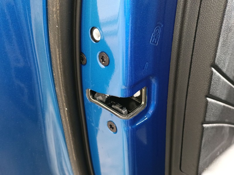 Recambio de cerradura puerta trasera izquierda para ford kuga iii (dfk) 2.5 duratec plug-in-hybrid referencia OEM IAM   