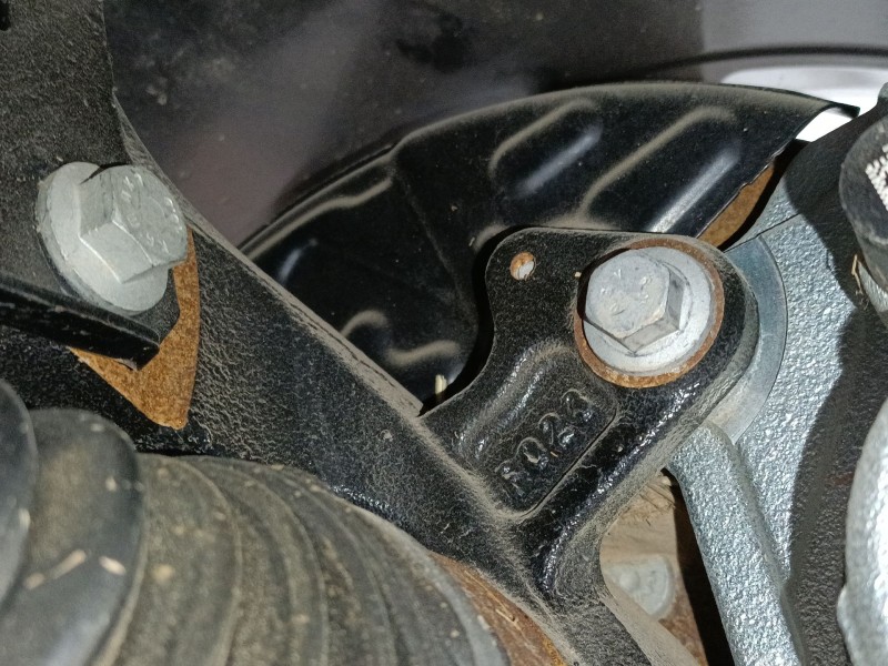 Recambio de mangueta delantera izquierda para ford kuga iii (dfk) 2.5 duratec plug-in-hybrid referencia OEM IAM   