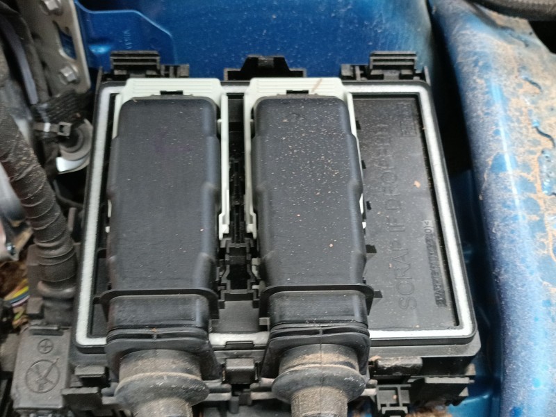 Recambio de caja reles / fusibles para ford kuga iii (dfk) 2.5 duratec plug-in-hybrid referencia OEM IAM   