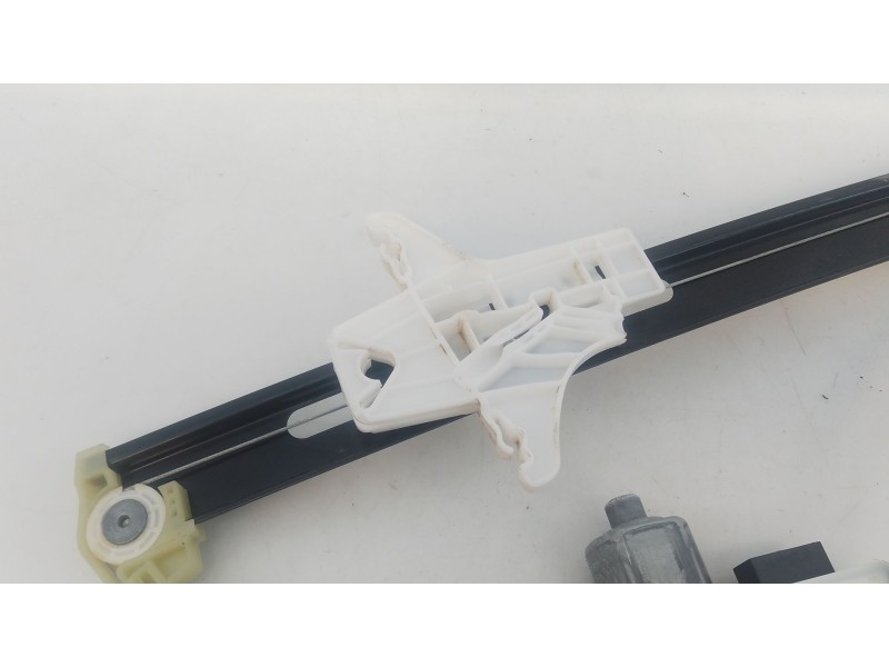 Recambio de elevalunas trasero izquierdo para volkswagen t-roc (a11, d11) 1.5 tsi referencia OEM IAM   