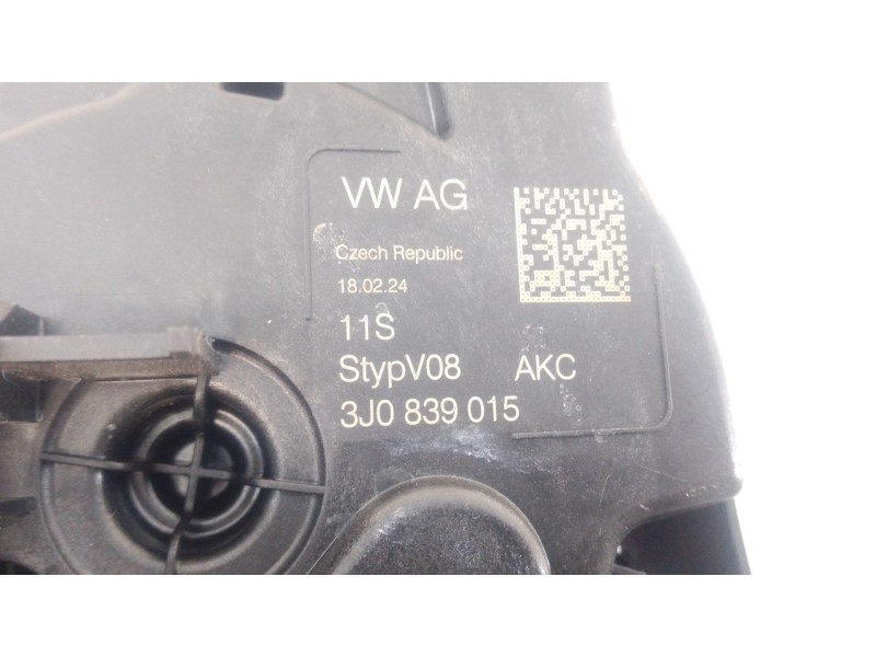 Recambio de cerradura puerta trasera izquierda para volkswagen t-roc (a11, d11) 1.5 tsi referencia OEM IAM   